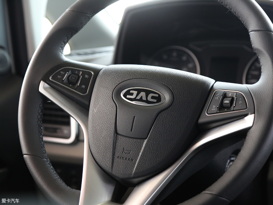 2018LM4 HBτ ̄հ 1.5T քӺA