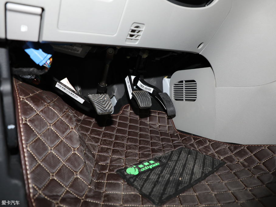 2018LM4 HBτ ̄հ 1.5T քӺA