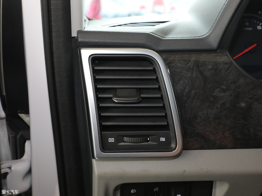 2018LM4 HBτ ̄հ 1.5T քӺA