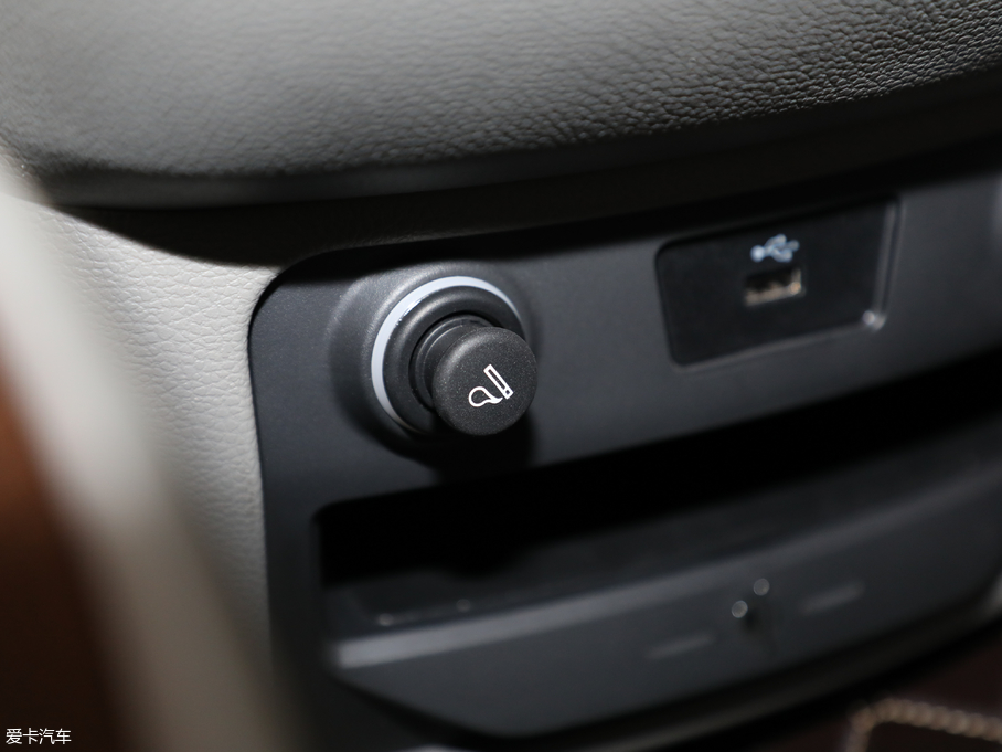 2018LM4 HBτ ̄հ 1.5T քӺA