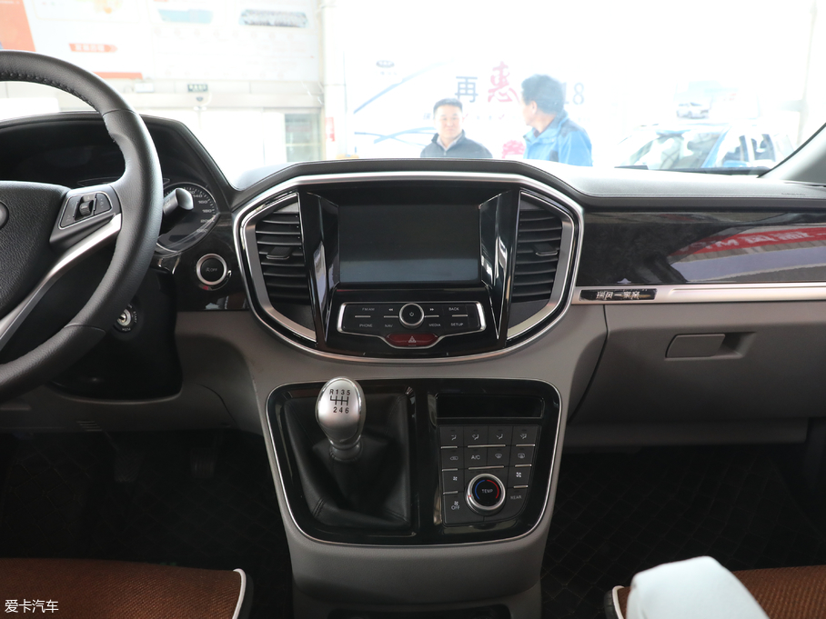 2018LM4 HBτ ̄հ 1.5T քӺA