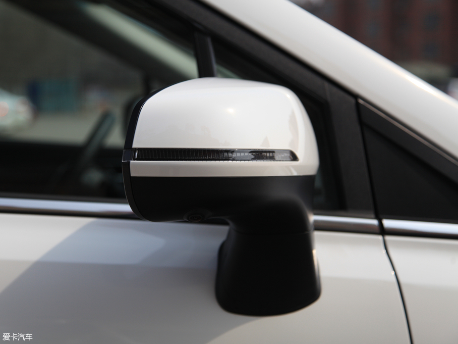 2018�����LR3 1.6L �քӺ��A������ 6/7��