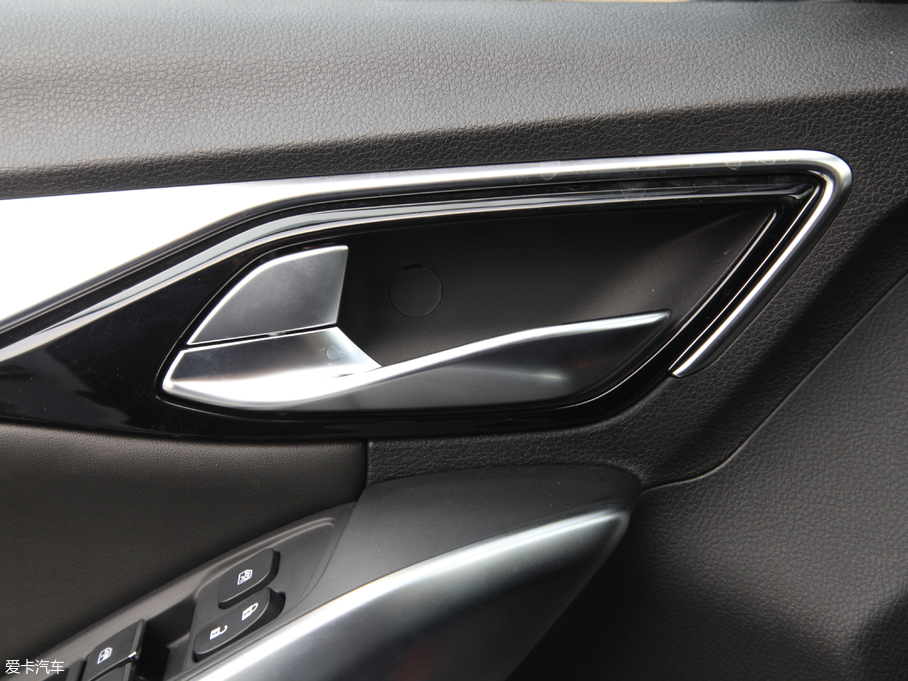 2018�����LR3 1.6L �քӺ��A������ 6/7��