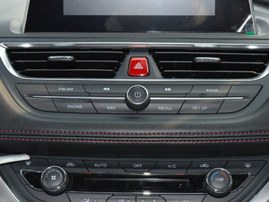 2018款定制版 1.6L CVT豪华智能型 音响调节