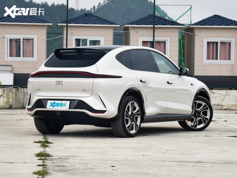 2023ǼLS7 100kWh Lux(q)