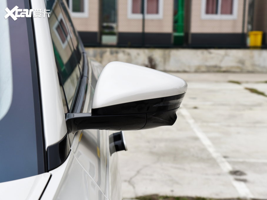 2023ǼLS7 100kWh Lux