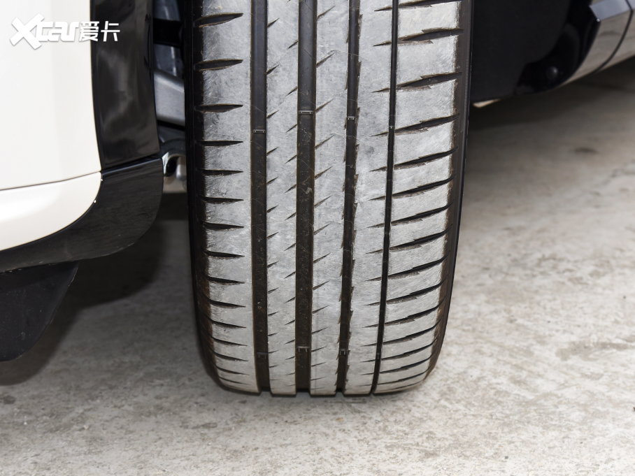 2023ǼLS7 100kWh Lux