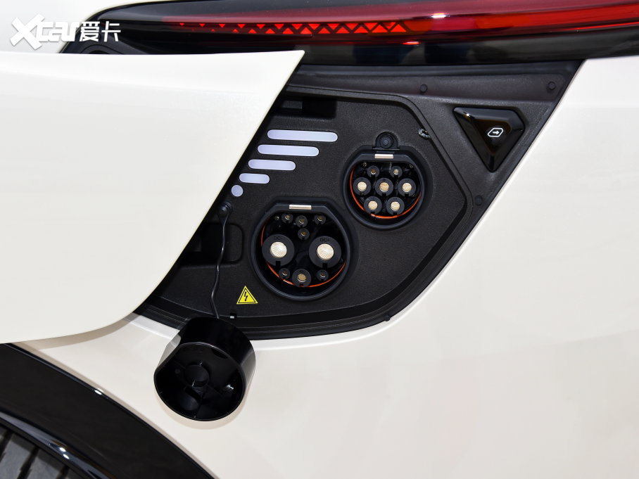 2023ǼLS7 100kWh Lux