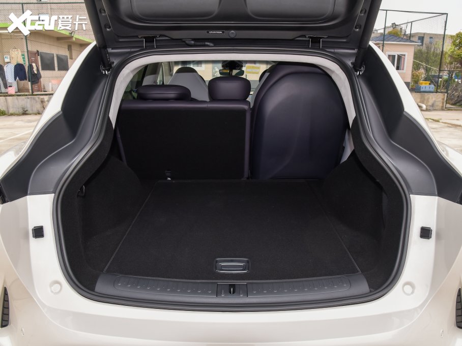 2023ǼLS7 100kWh Lux