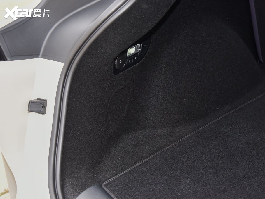 2023ǼLS7 100kWh Lux(q)