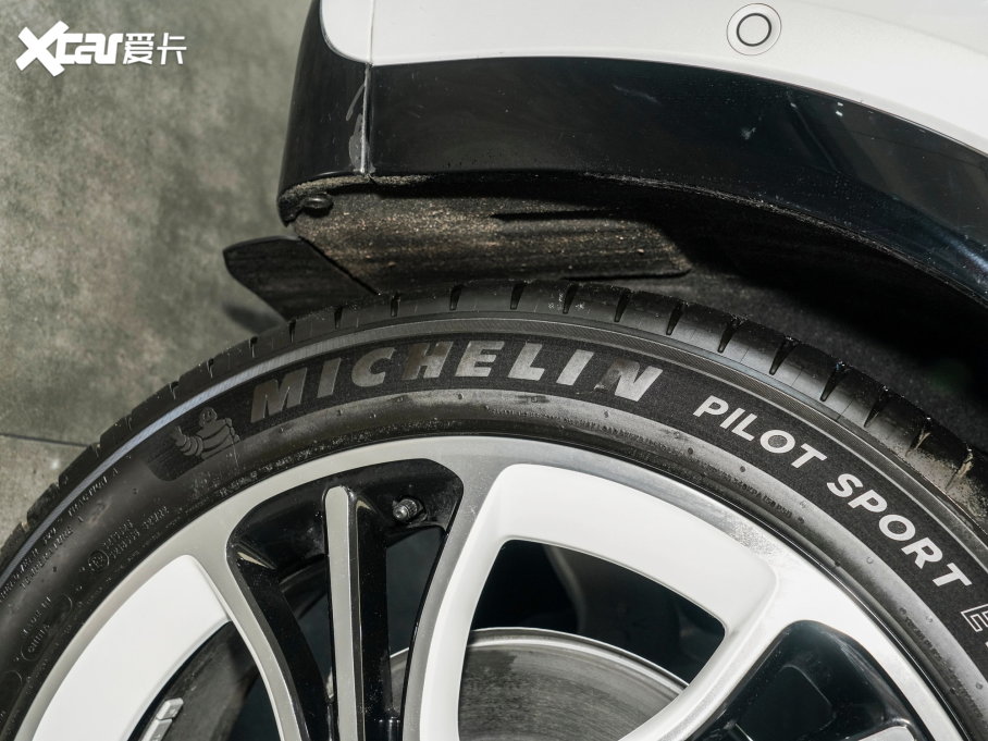 2023ǼLS7 100kWh Lux