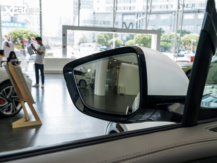 2023ǼLS7 100kWh Lux