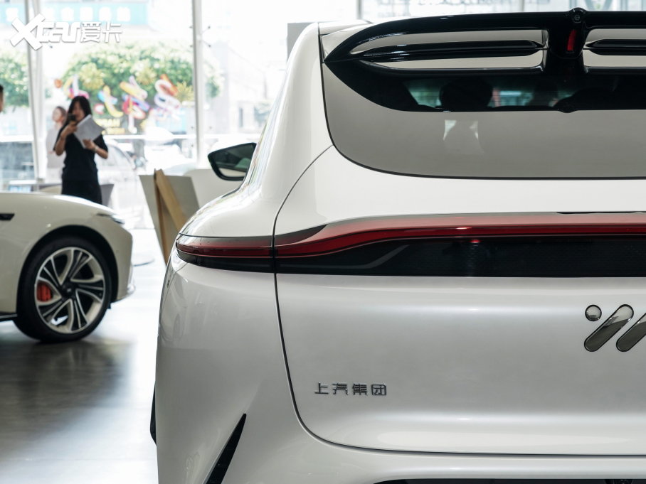 2023ǼLS7 100kWh Lux