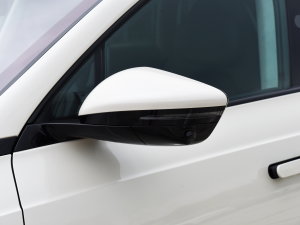 2023100kWh Lux(q) ҕR