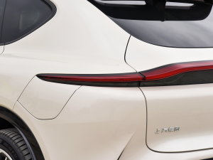 2023100kWh Lux(q) β