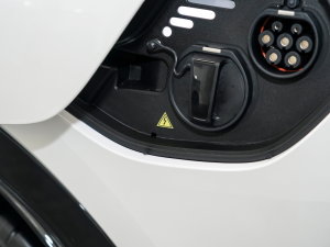 2023100kWh Lux ^