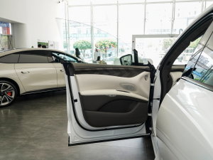 2023100kWh Lux {λ܇T