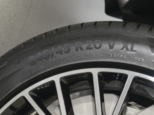 2023����YOU�� 4�� ݆̥�ߴ�