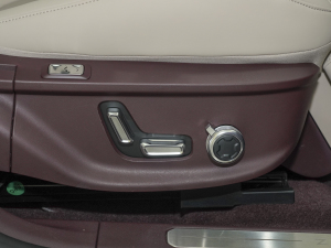 2023����YOU�� 4�� ���g����