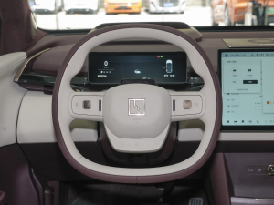 2023����YOU�� 4�� ����P