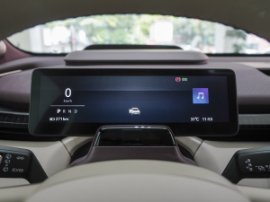 2023����YOU�� 4�� �x��