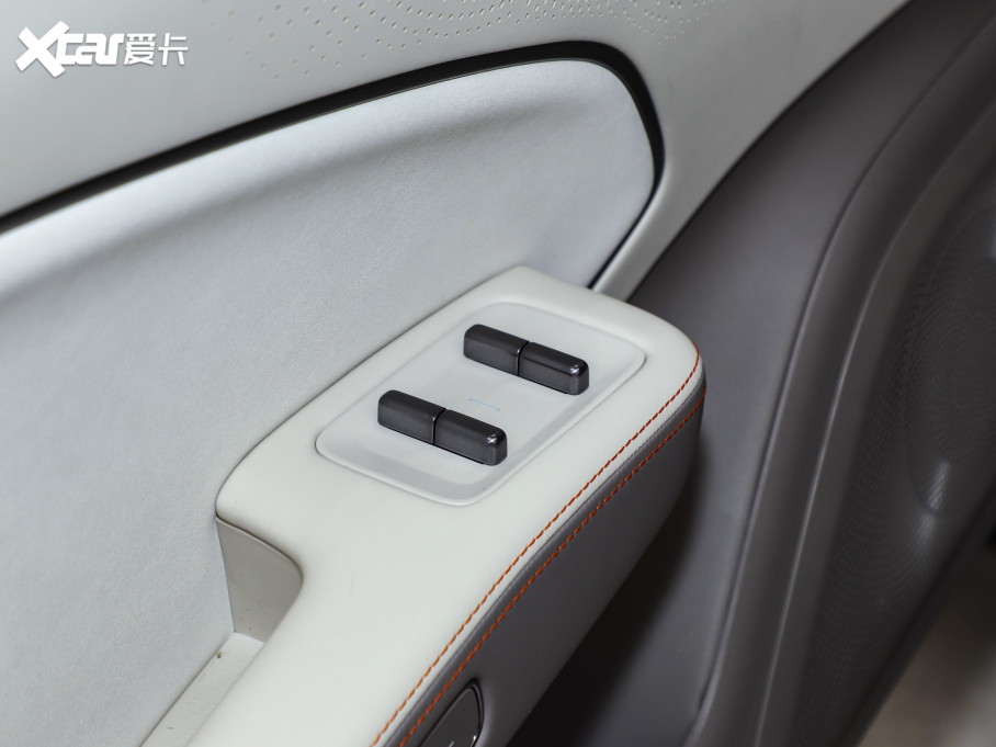 2025O007GT (q){ 75kWh