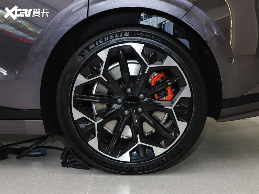 2025O007GT (q){ 75kWh