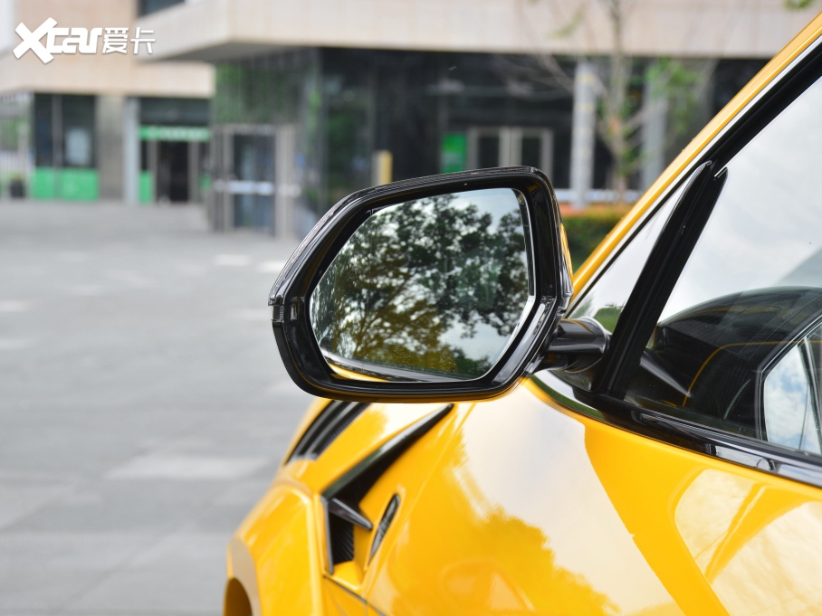 2021~ɯJUrus 4.0T V8 ˜ʰ