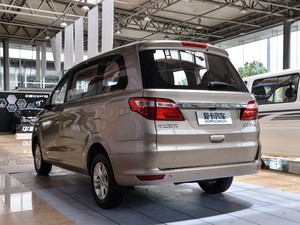 2018款1.6L 手动精英型 国V 左后45度