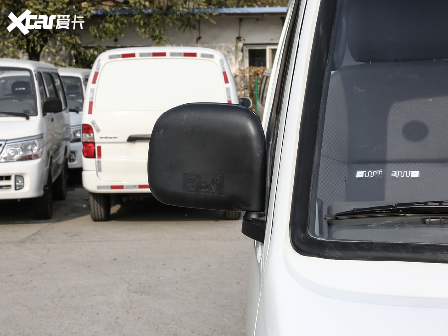 2020{  2.0L\ϵкA͎؛ VI