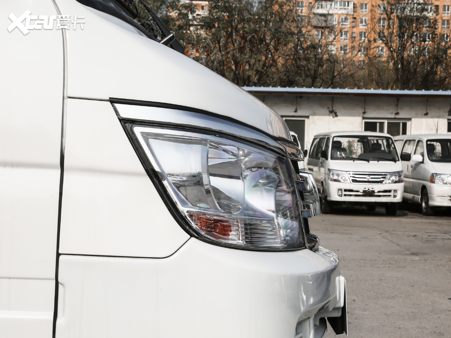 2020{  2.0L\ϵкA͎؛ VI