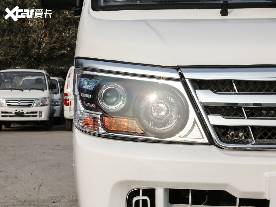 2020{  2.0L\ϵкA͎؛ VI