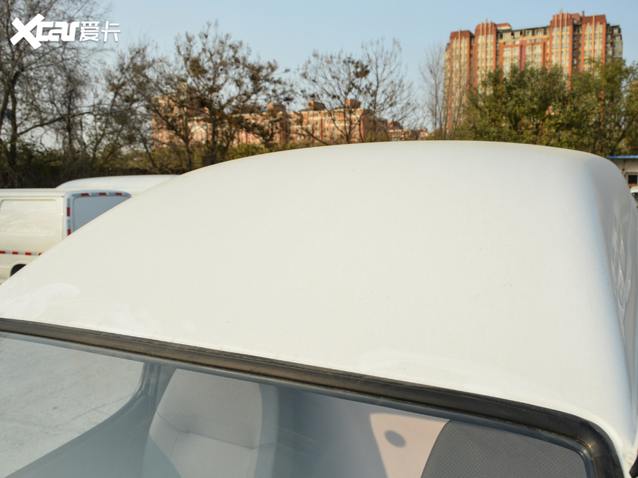 2020{  2.0L\ϵкA͎؛ VI