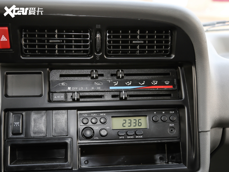 2020{  2.0L\ϵкA͎؛ VI