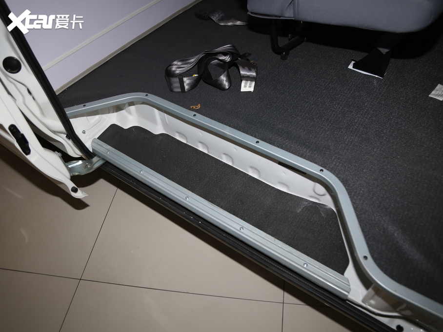 2020{ 2.0L\ϵ͎̄؛˜ VI