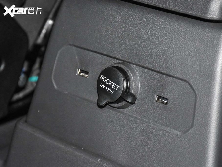 2021𱭺{ 2.0L ̄ϵ  7