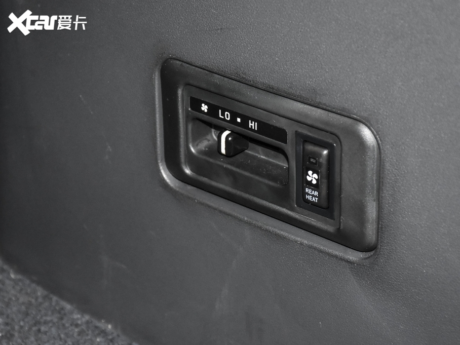 2021𱭺{ 2.0L ̄ϵ  7