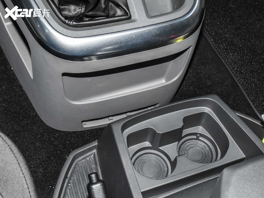 2021𱭺{ 2.0L ̄ϵ  7