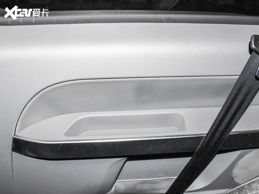 2021𱭺{ 2.0L ̄ϵ  7