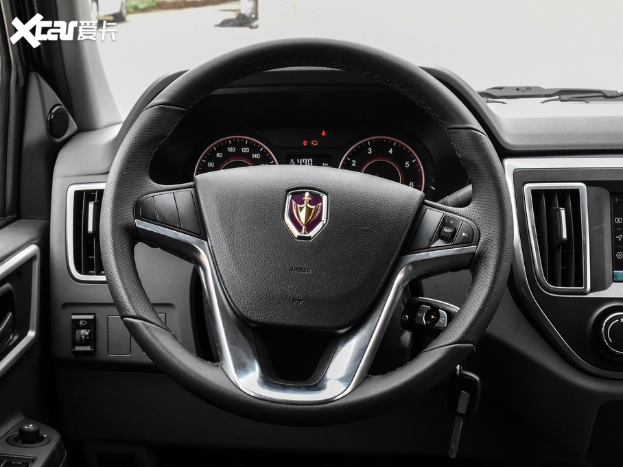 2021𱭺{ 2.0L ̄ϵ  7