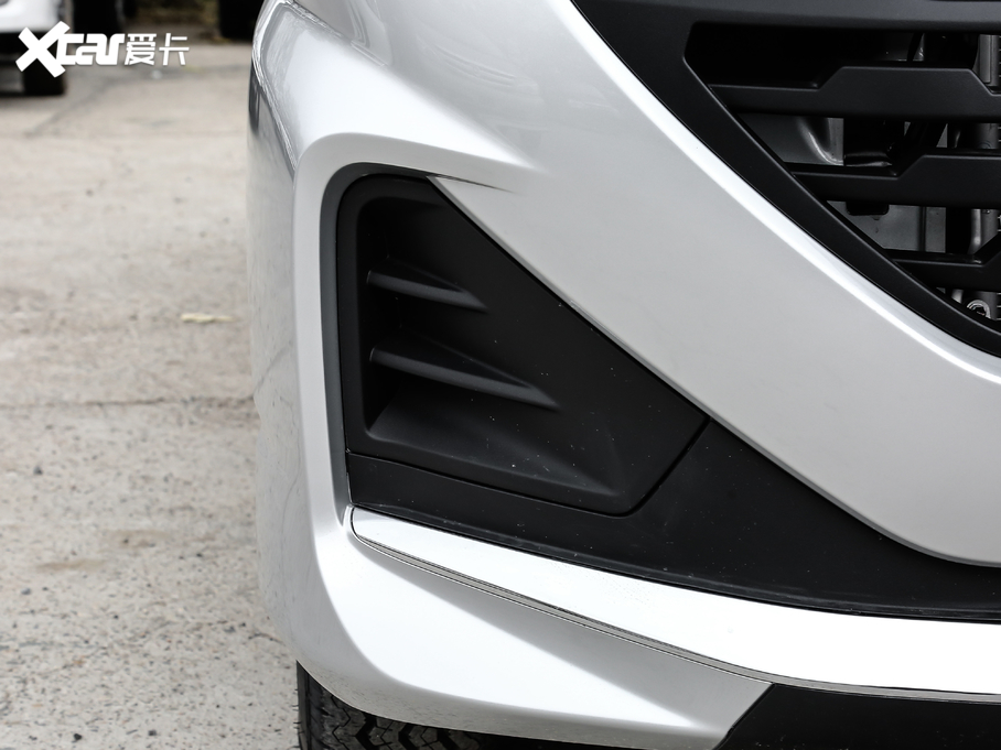 2021𱭺{ 2.0L ̄ϵ ˜ 9