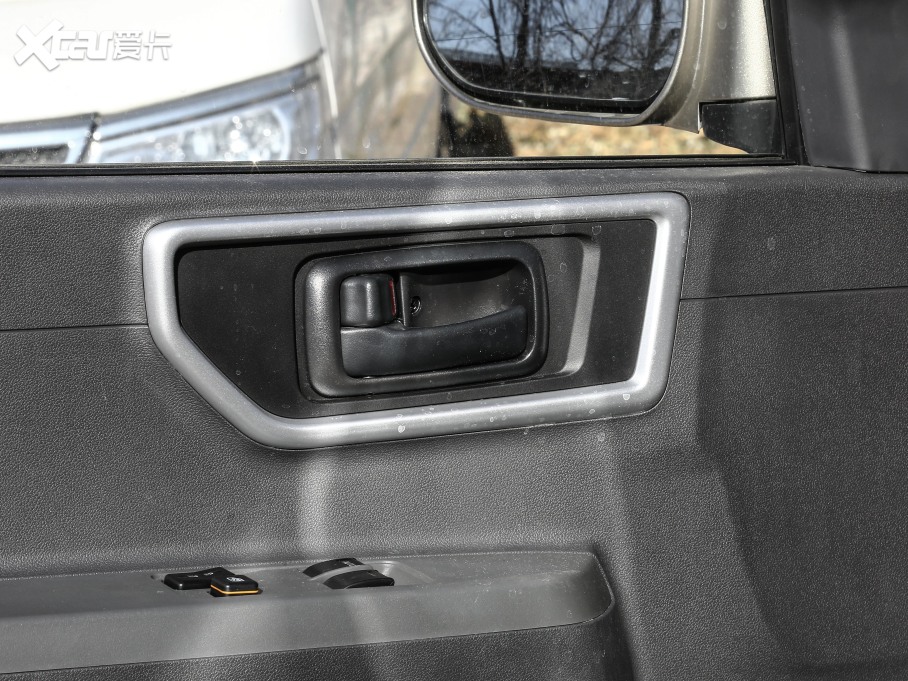 2021𱭺{ 2.0L ̄ϵ  9