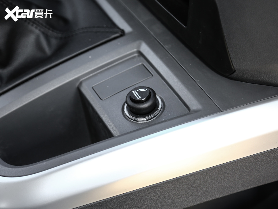 2021𱭺{ 2.0L ̄(w)ϵ  9