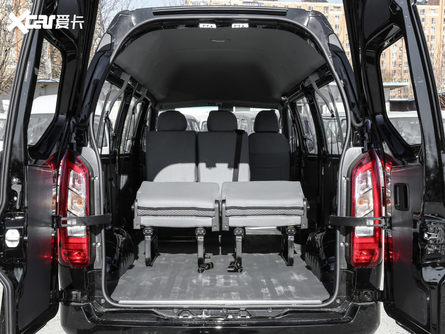 2021𱭺{ 2.0L \ϵЕ\  6