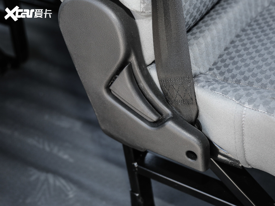 2021𱭺{ 2.0L \ϵЕ\  6