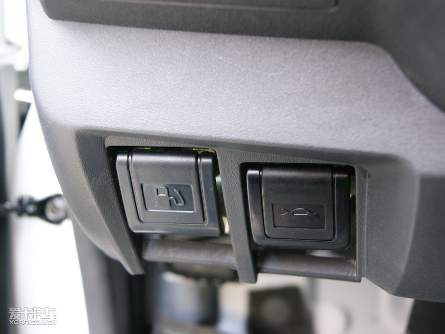 2011󺣪{ L 2.4L ͺA (gu)IV