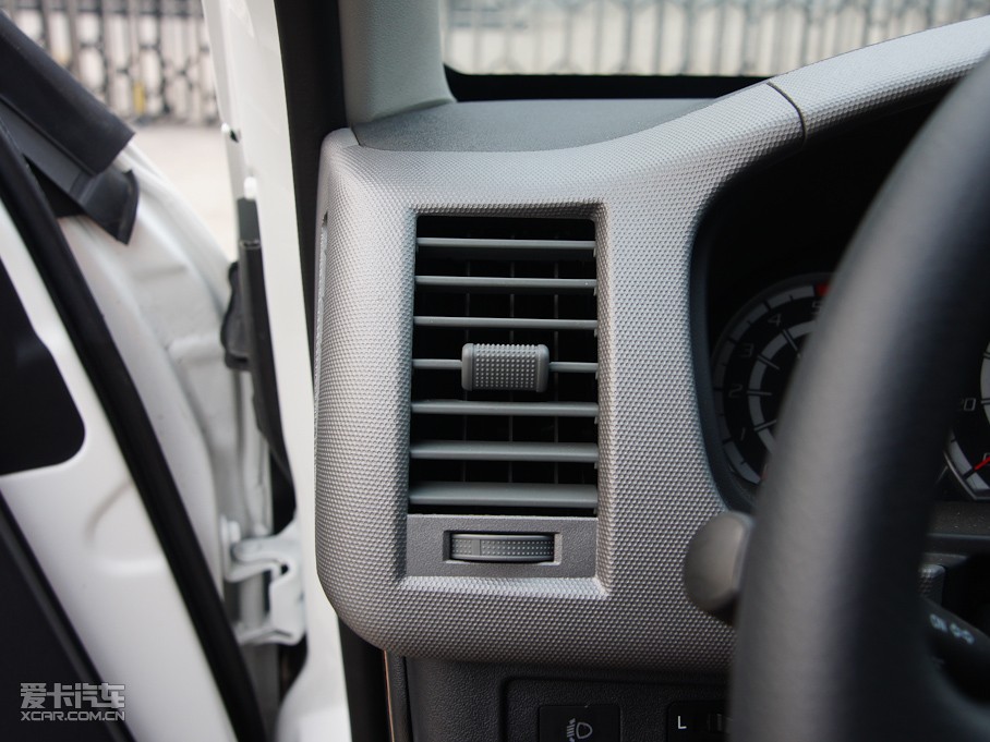 2011󺣪{ L 2.4L Ş IV