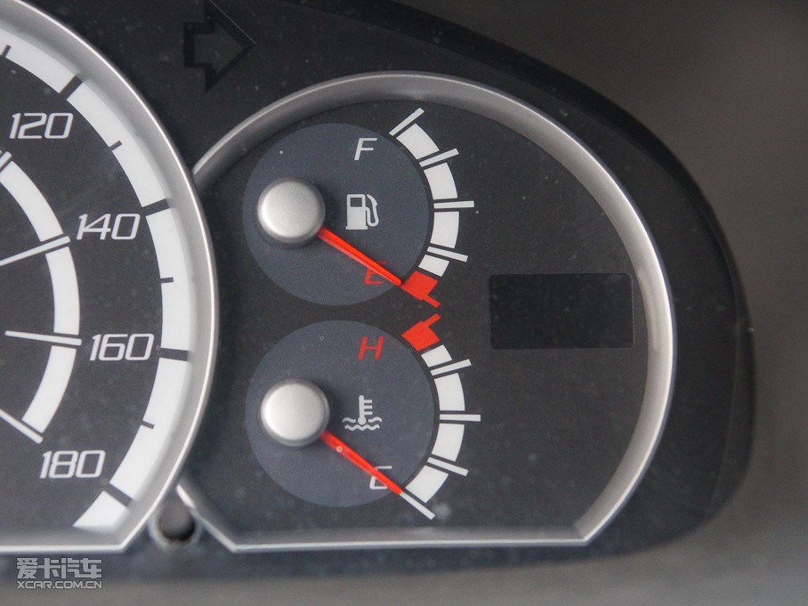 2011󺣪{ L 2.4L Ş IV