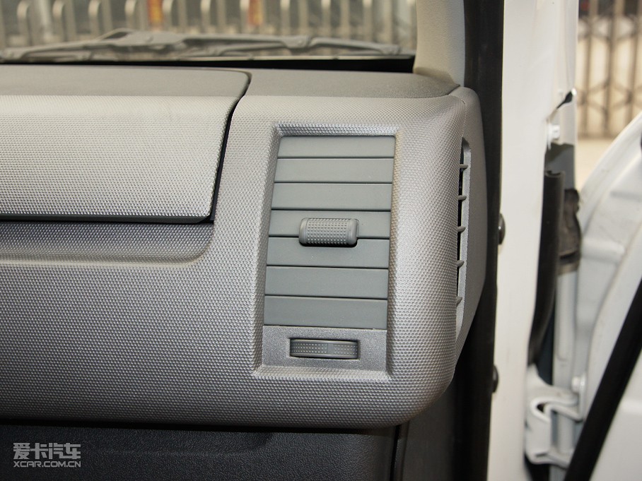 2011󺣪{ L 2.4L Ş IV