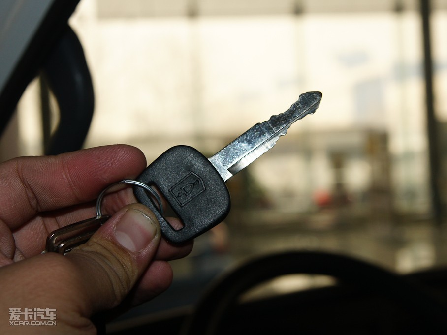 2011󺣪{ L 2.4L ͘(bio)(zhn)